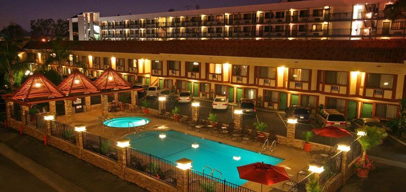 Tropicana Inn & Suites Anaheim Dış mekan fotoğraf